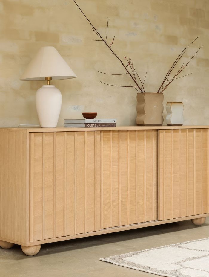 Scaledpinchsideboardcloserlook231dbe810-bec2-4b42-beae-52dac3ae03f6900x-standard-scale-300x.jpeg
