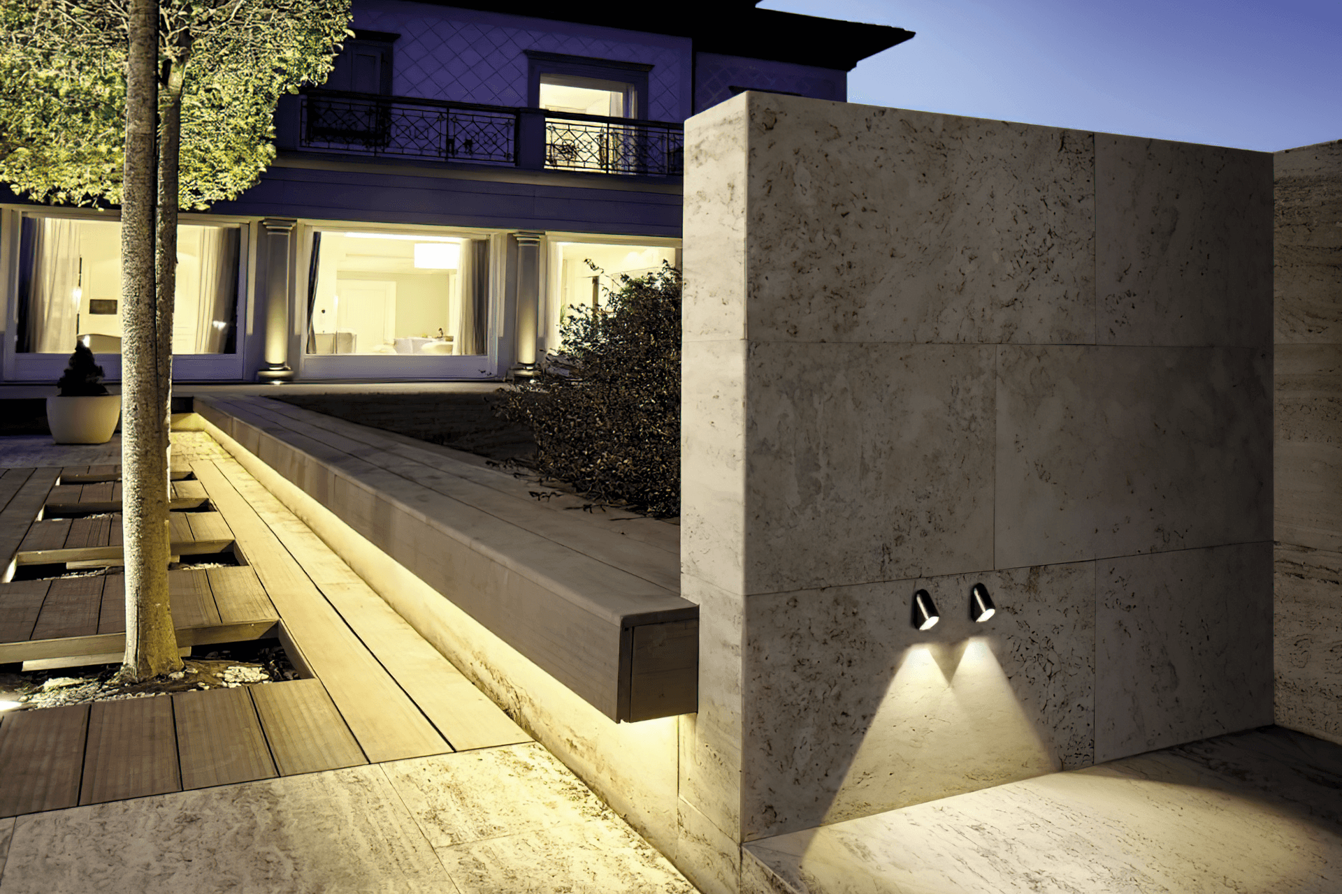 An essential style and safety feature with the Petit Micro Steplight.