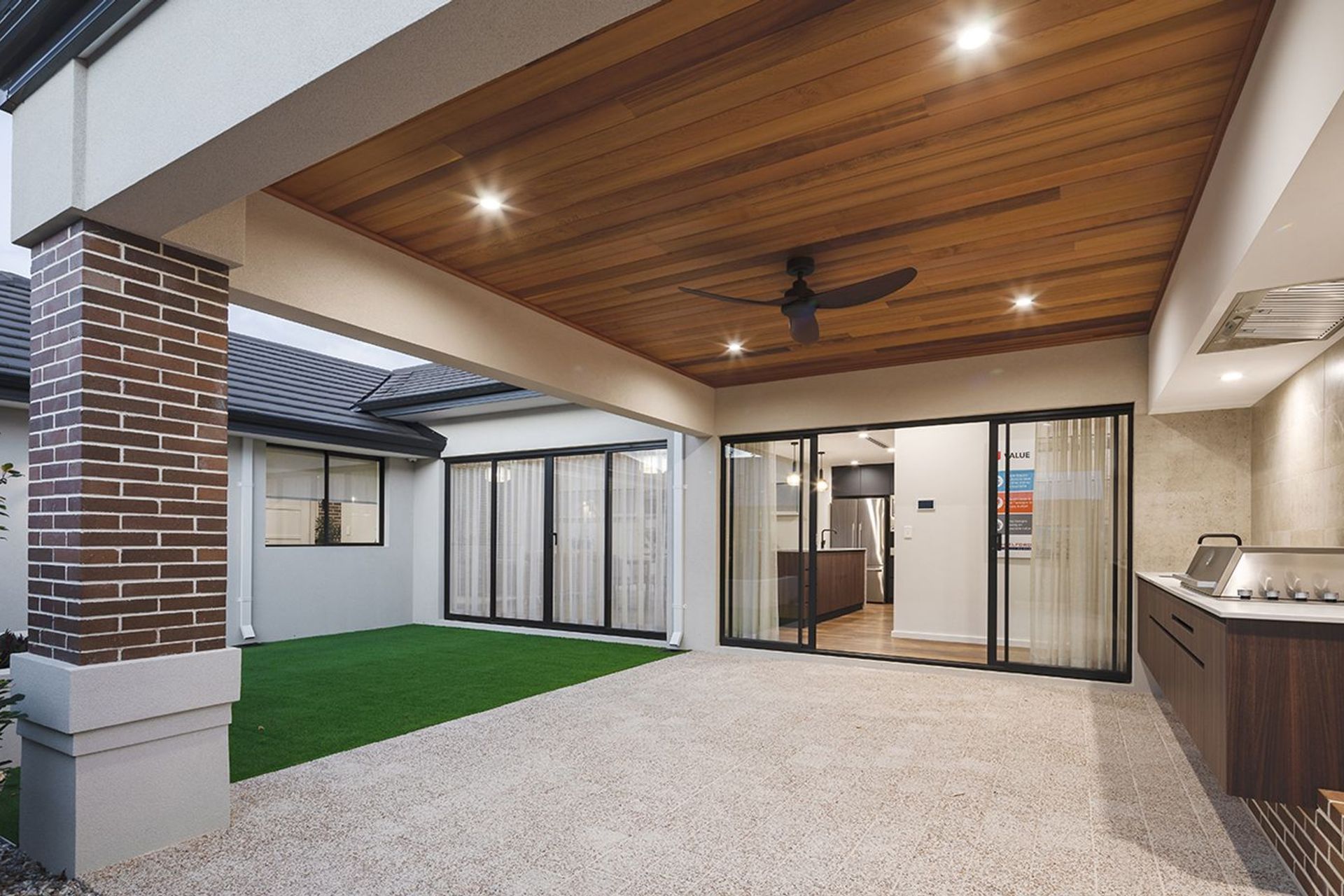 Shelford-Article-Imagery0000CLUM212S-L3-ShelfordHomes-Lakelands.jpg