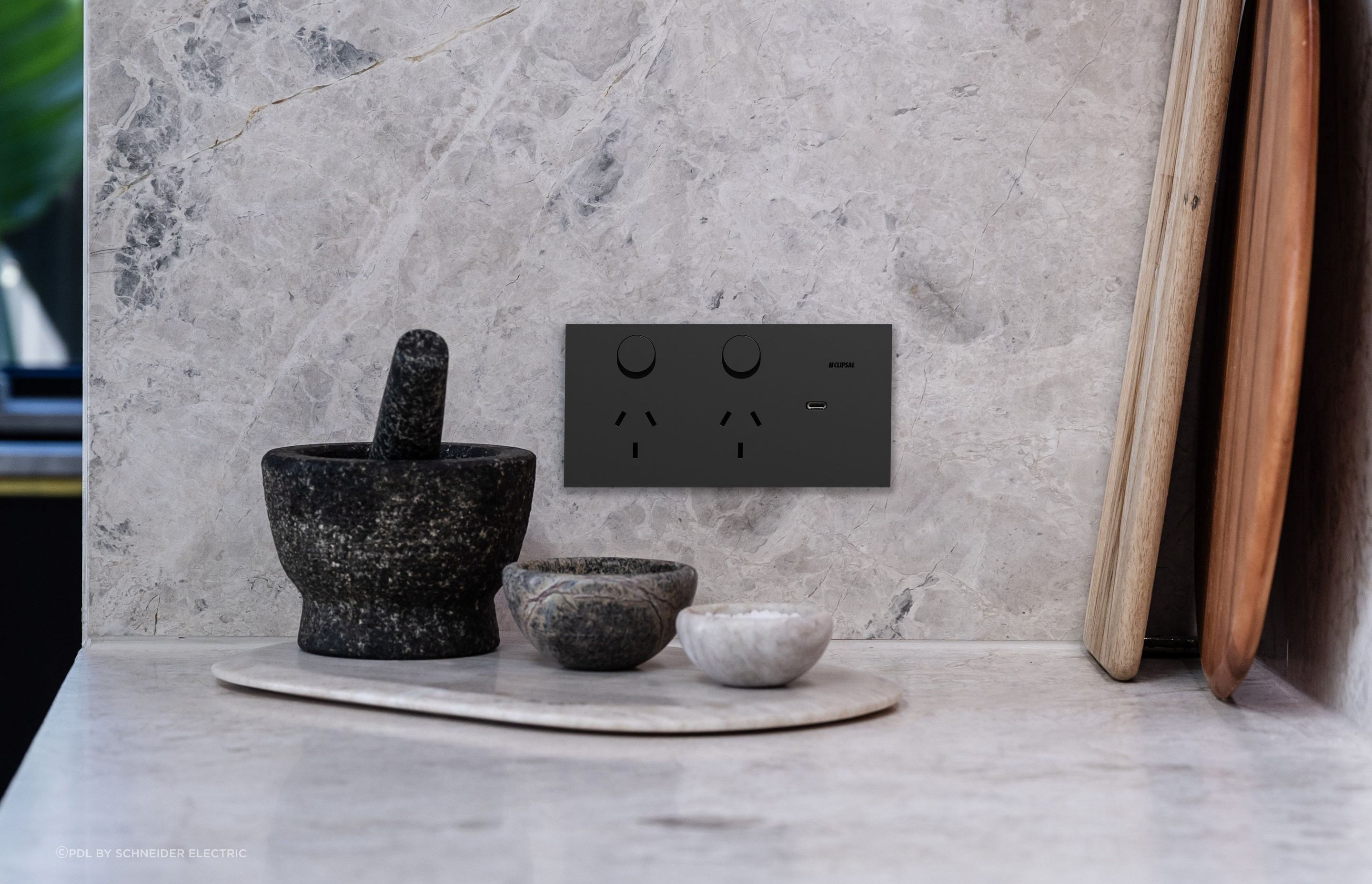 The modernist and seamless style of Solis integrates easily with any architectural interior.