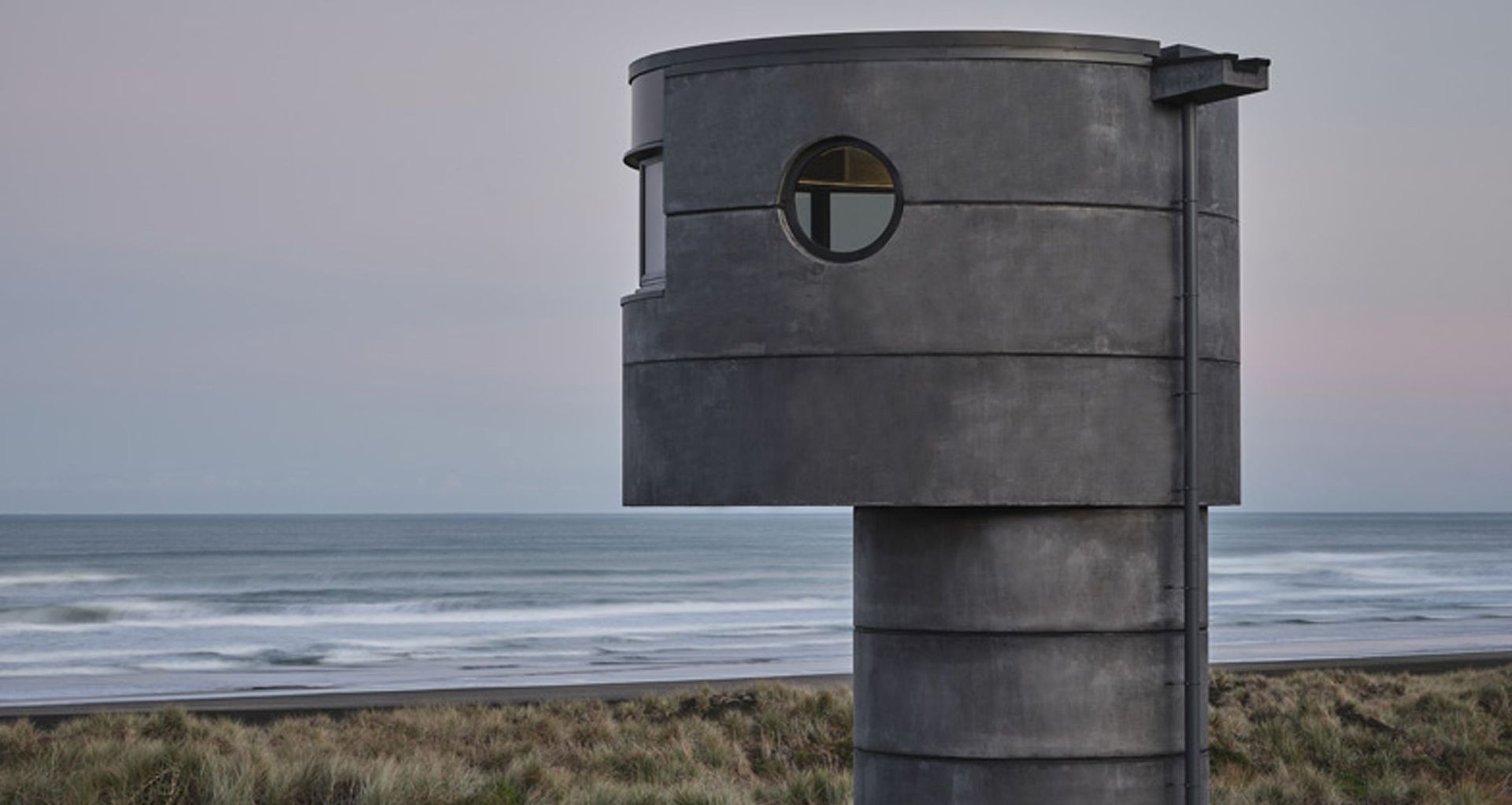 Te Pae’s cantilevered upper level, staring out to sea. | Photographer: Sam Hartnett