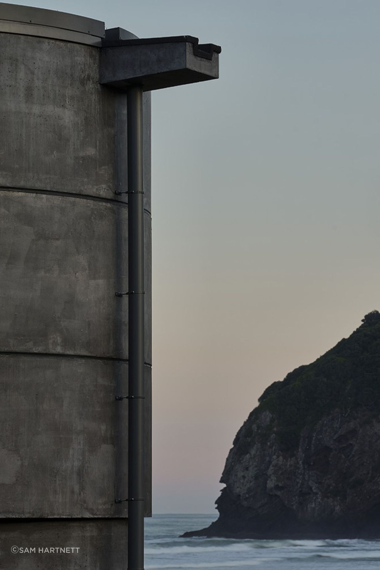 PeterFell’s 699 SuperBlack oxide speaks to North Piha’s environment.