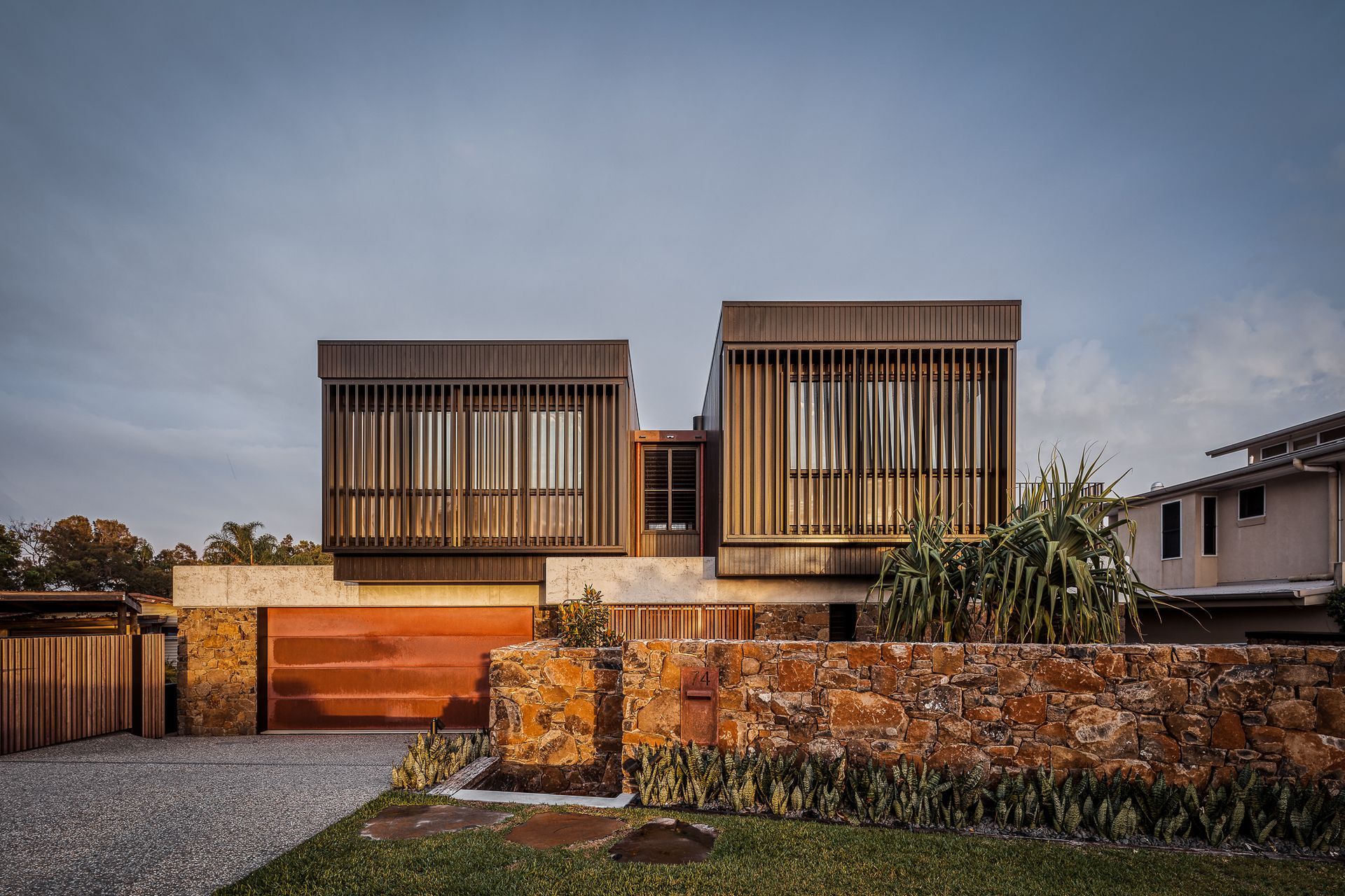 The Byron House by Paul Uhlmann Architects | Photography by Andy Macpherson Studio