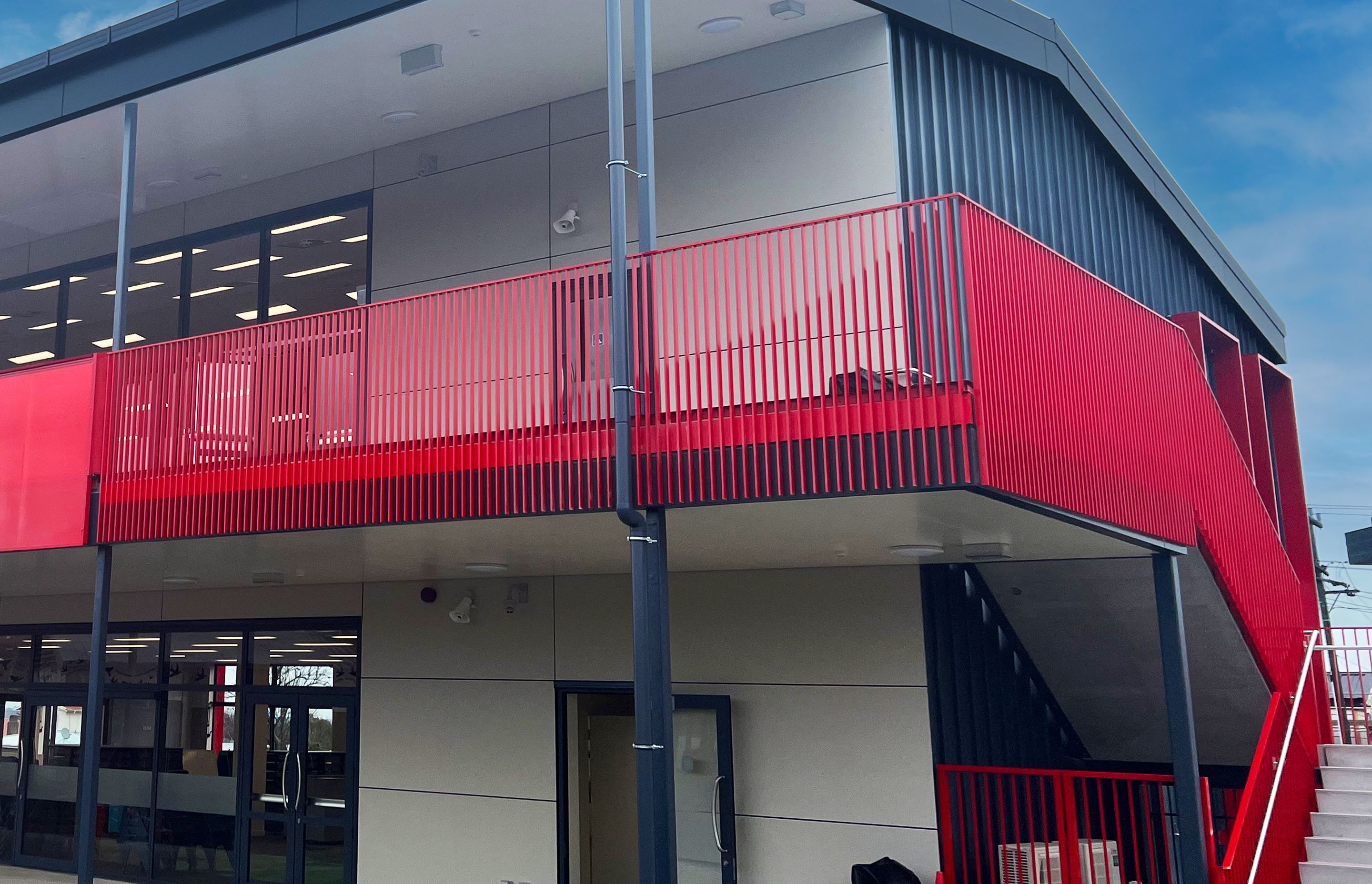 At Manurewa East School, UNEX worked with the architect to design solutions that were both structurally sound, and didn’t compromise on the look.