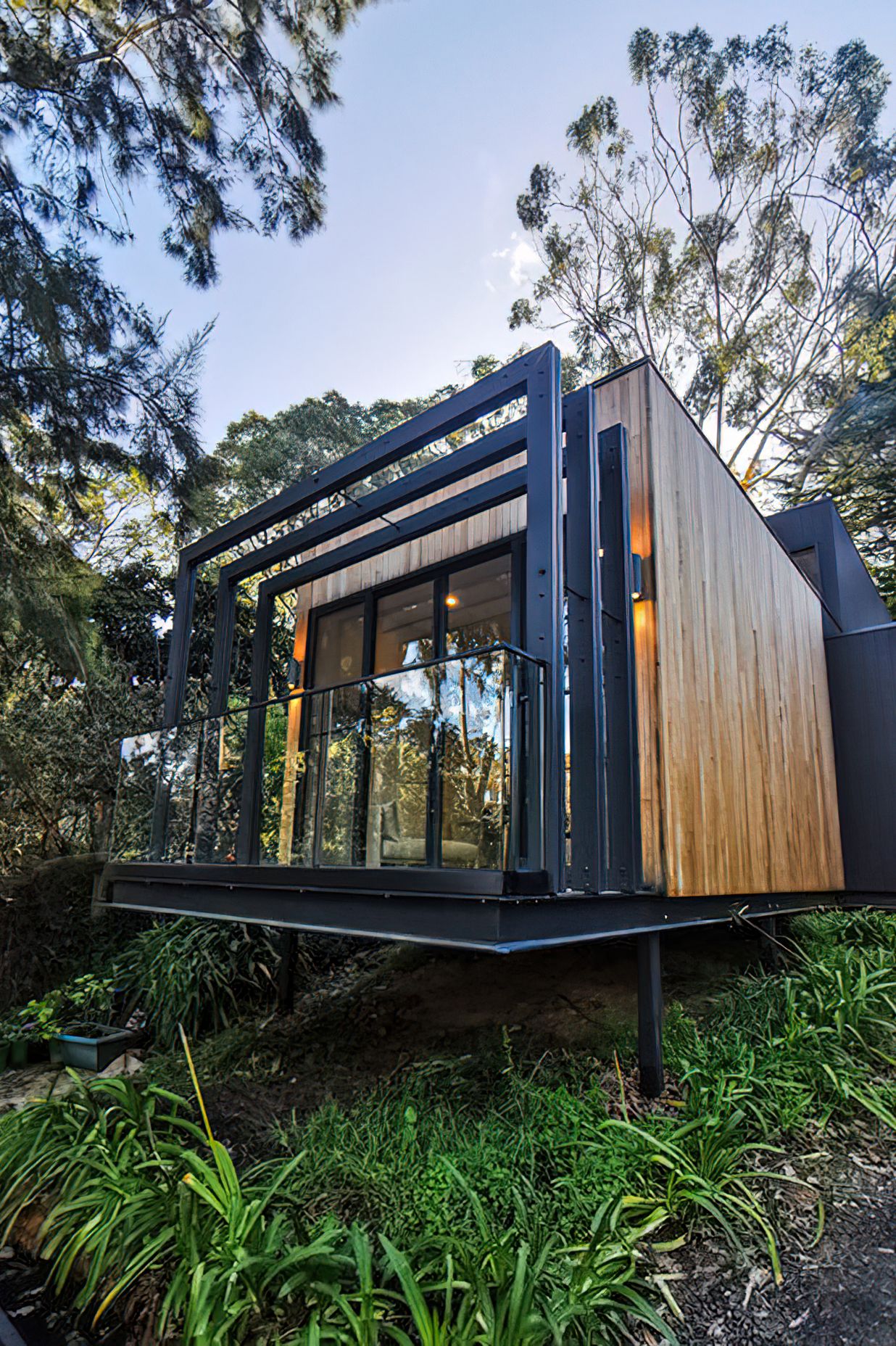 Piccadilly Retreat by Deslandes Design