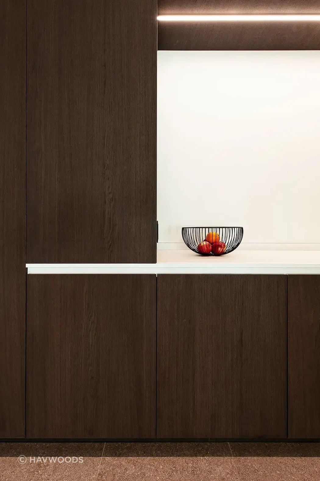 projectauhw3201knokkemodernaclosedcabinets1080x1350portrait-ap-compressed.jpg