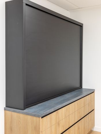 The roller door in Acrymatte is the perfect easy-to-wipe surface to hide the pantry shelves.