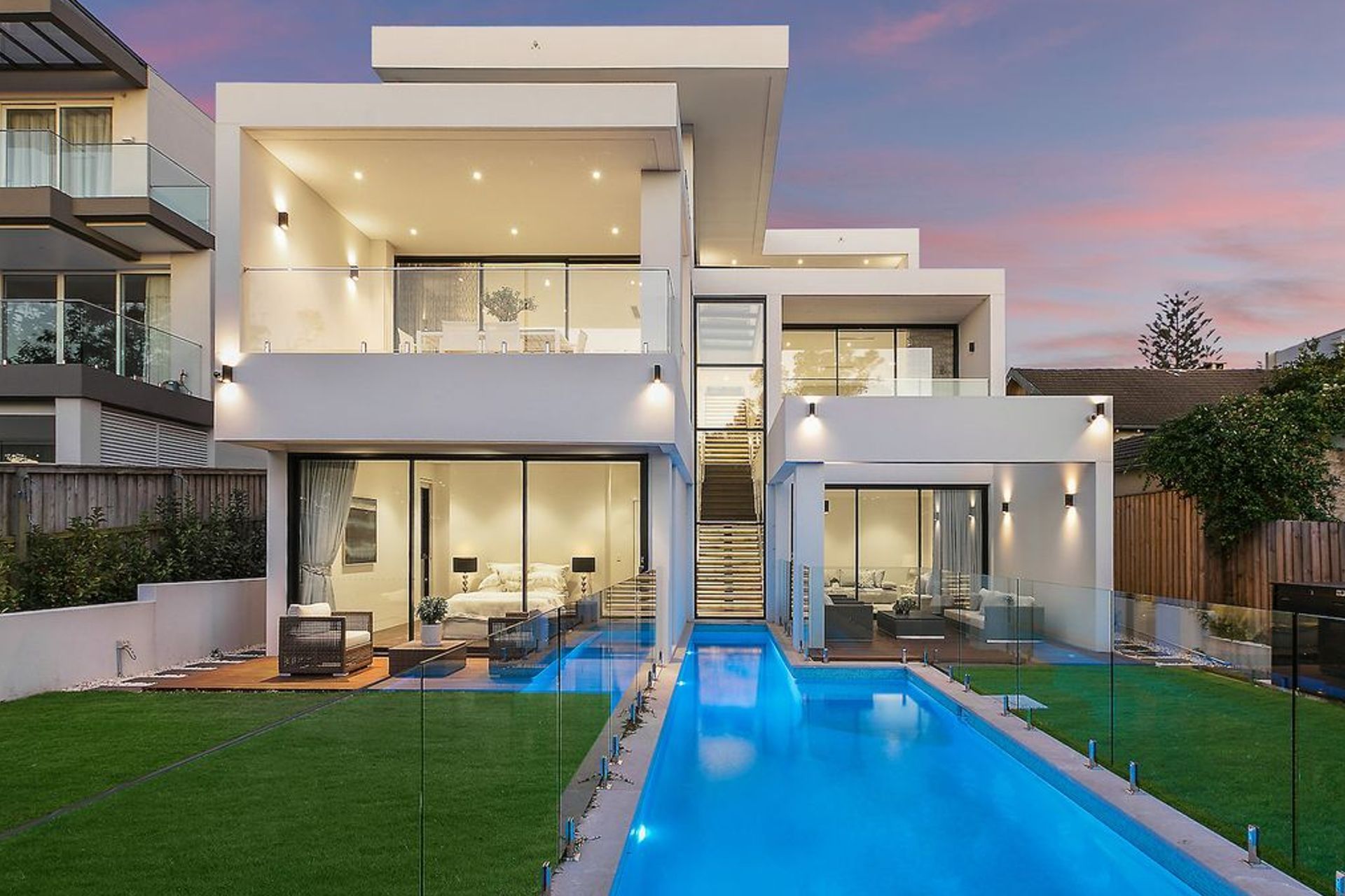 Vaucluse House by Zin Building Design | Photography by Sotheby’s International Realty