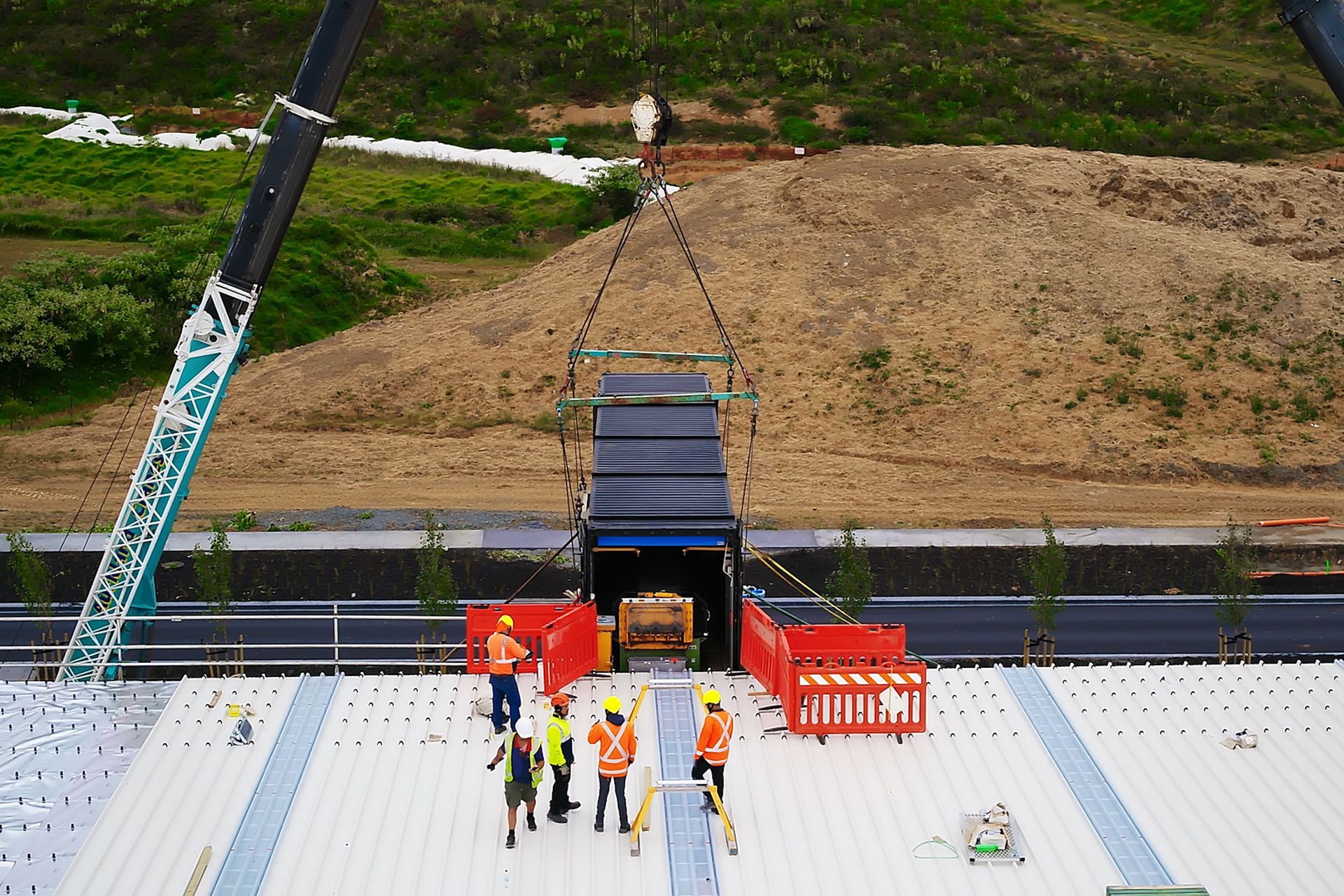 Roll to Roof: The future of large-scale industrial roof installations