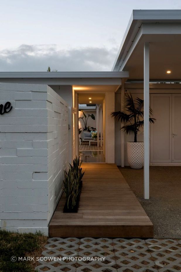 At House 1, Chris Tate celebrated the textural quality of rendered brick to create an interesting cladding surface.