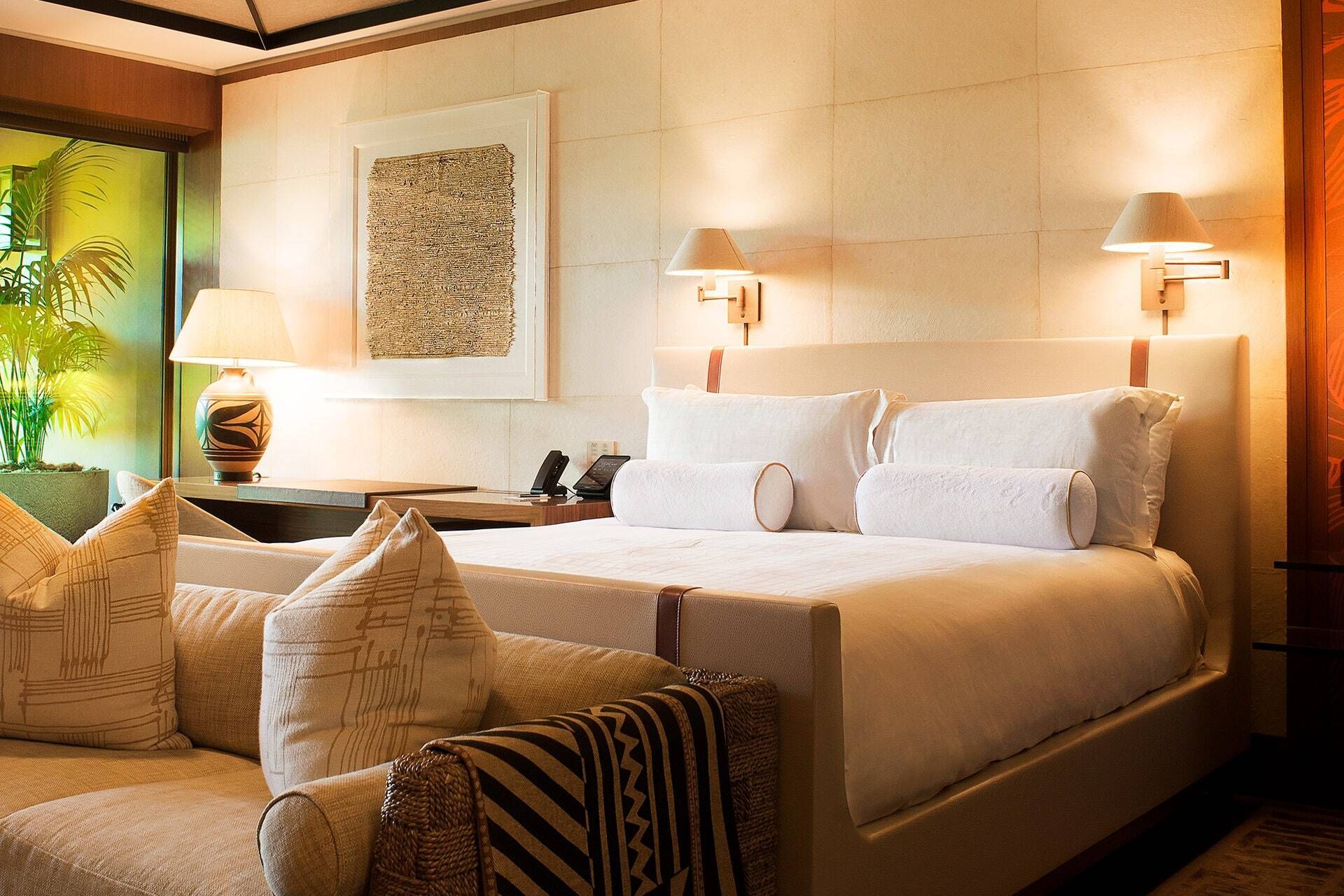 Handcrafted in Nepal from the leaves of the lokta plant, Lokta Paper from Cannon/Bullock features a panel format and is available in a range of colours and finishes.