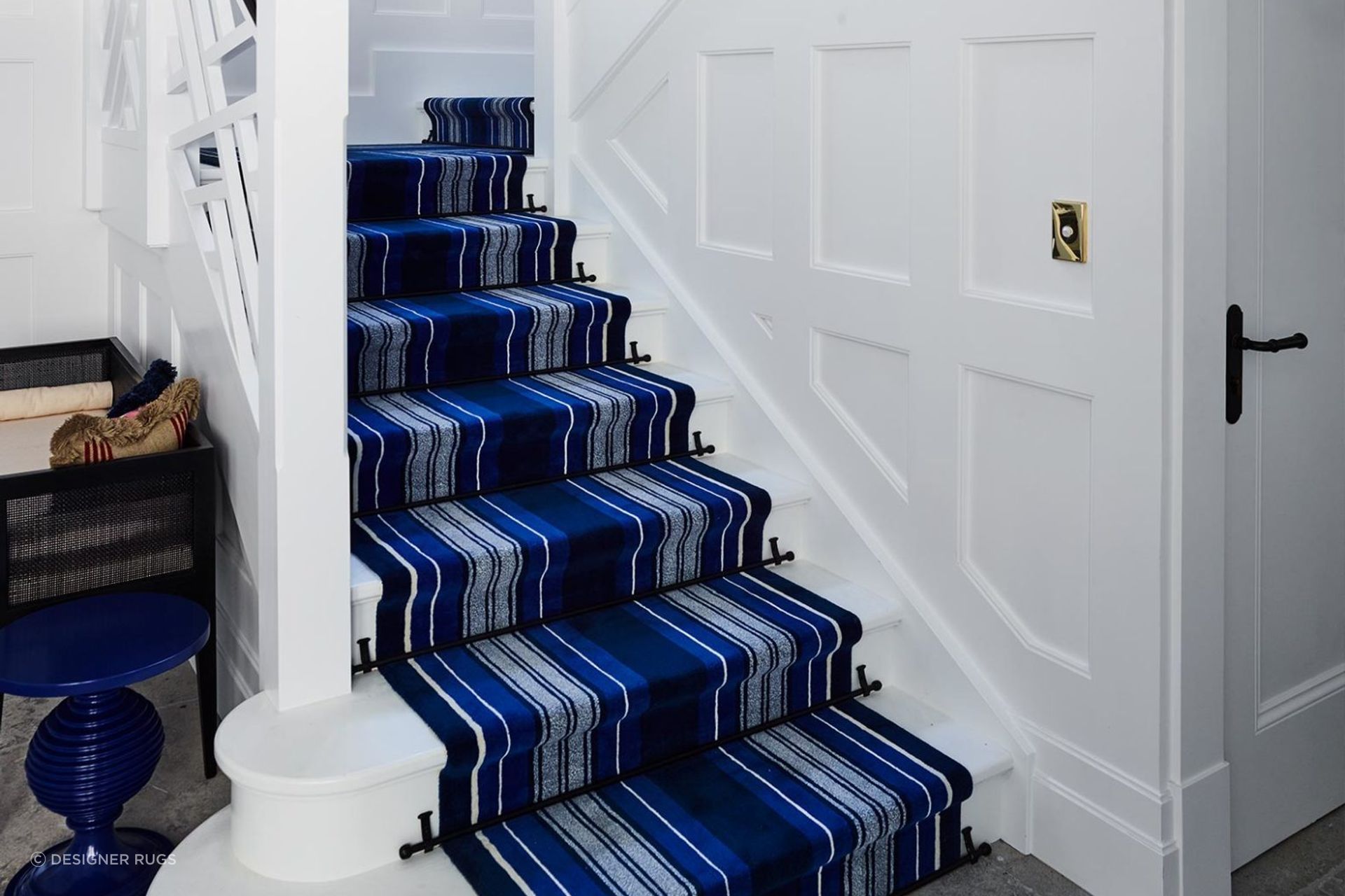 Custom hand tufted stair runner | Designer: Greg Natale | Photographer: Anson Smart