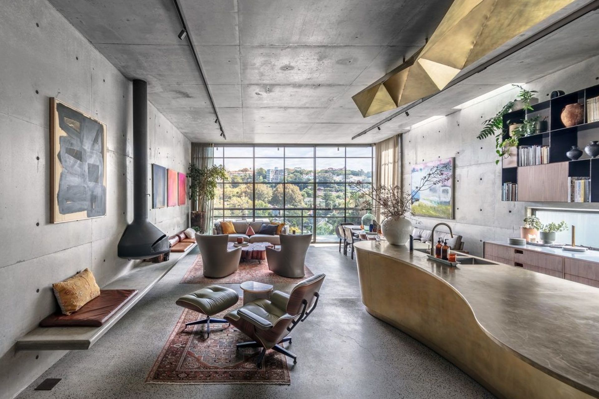 Beautiful wall art features at the Carlotta Residence by Oblica | Photography: Murray Fredericks