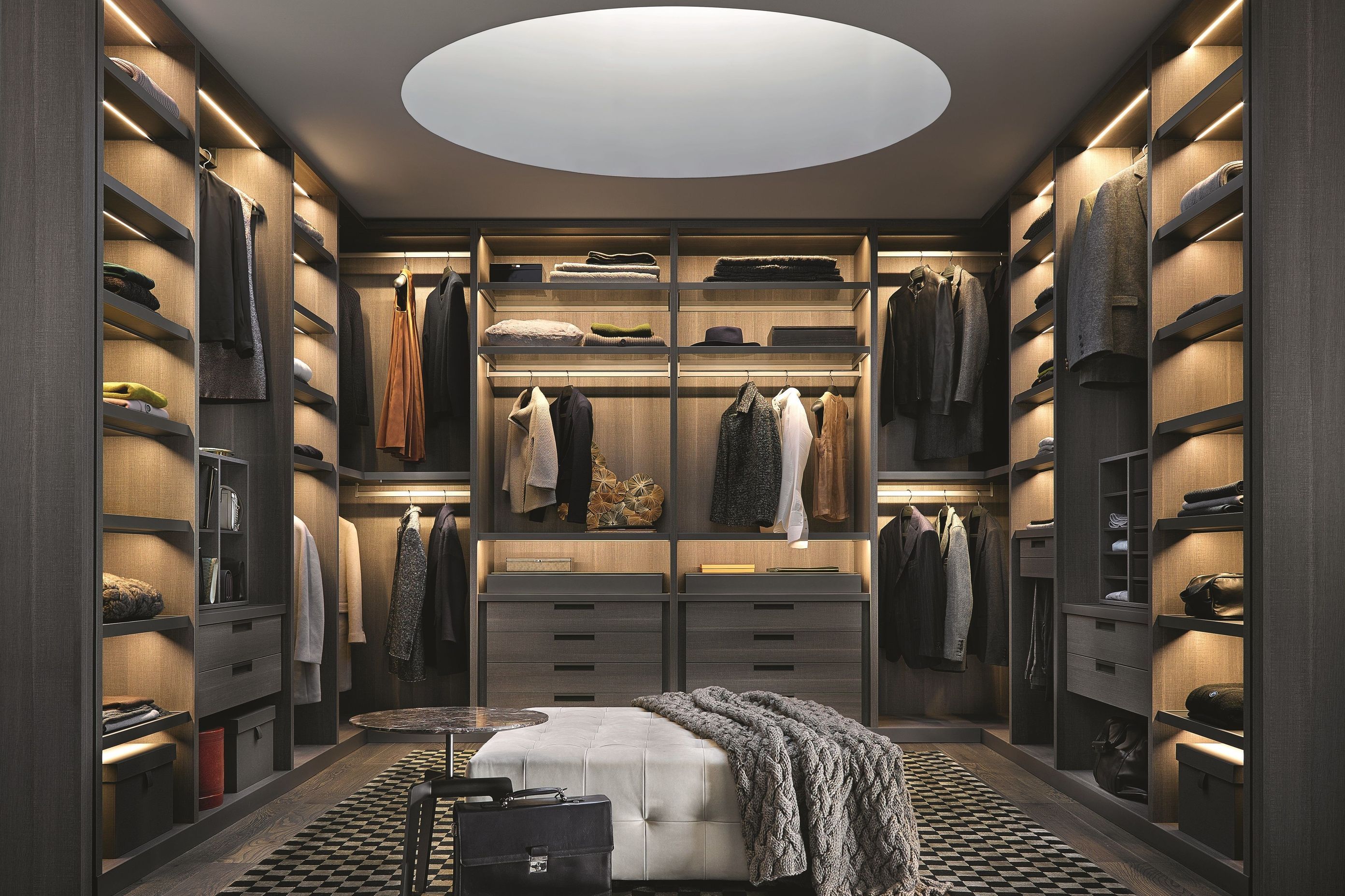 Modern Wardrobe Solutions from Studio Italia
