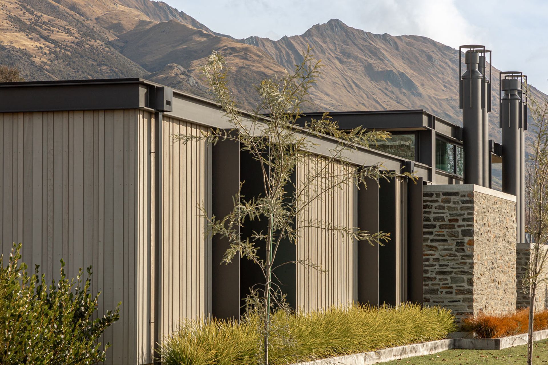 Roys Peak Residence by Johnston Architects | Photo Credit: John Williams Photography