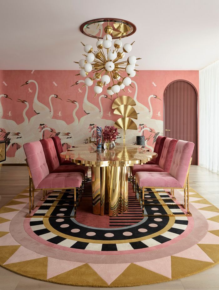 The bold, striking colours present in this made rug perfectly complement the interior of this room. Featured product: Custom Made Rug.