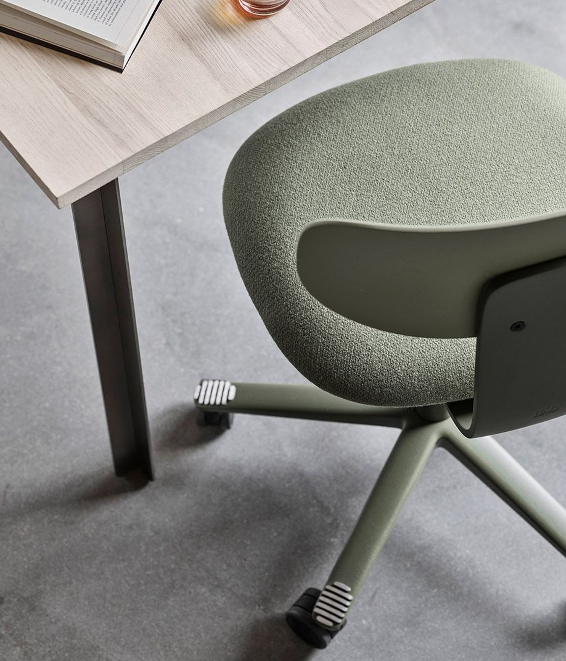 Flokk design HÅG Tion has the following ecolabels: GREENGUARD Gold, as well as an independently verified EPD