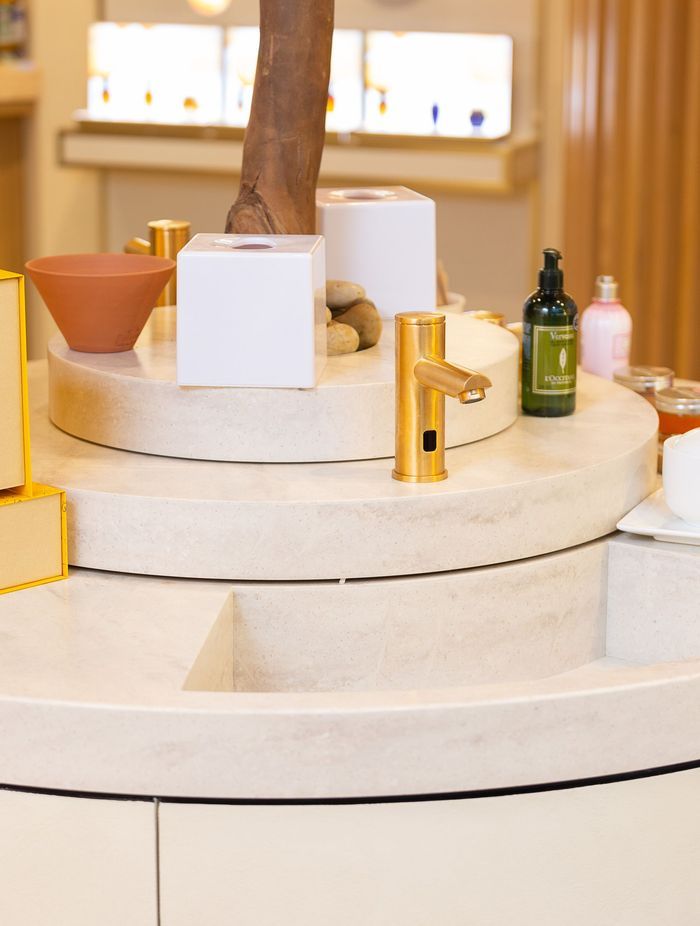 Pillar Standard Sensor Tap
by Autoflo