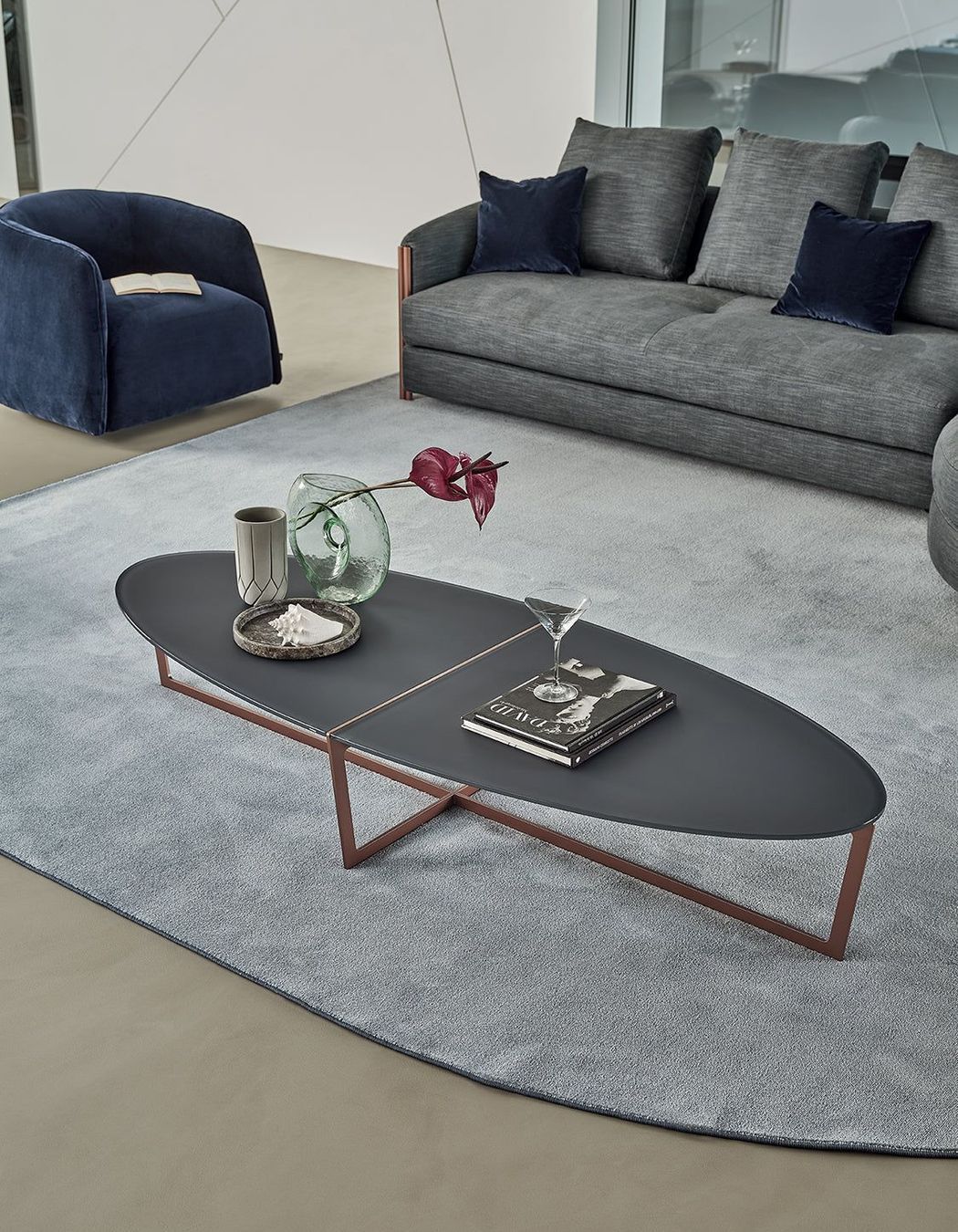 Oval coffee tables can give you more flexibility when designing a living space, compared to other coffee tables.