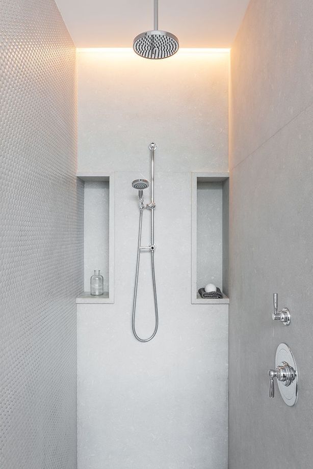 Perrin & Rowe Contemporary Discus Shower Rose
By The English Tapware Company