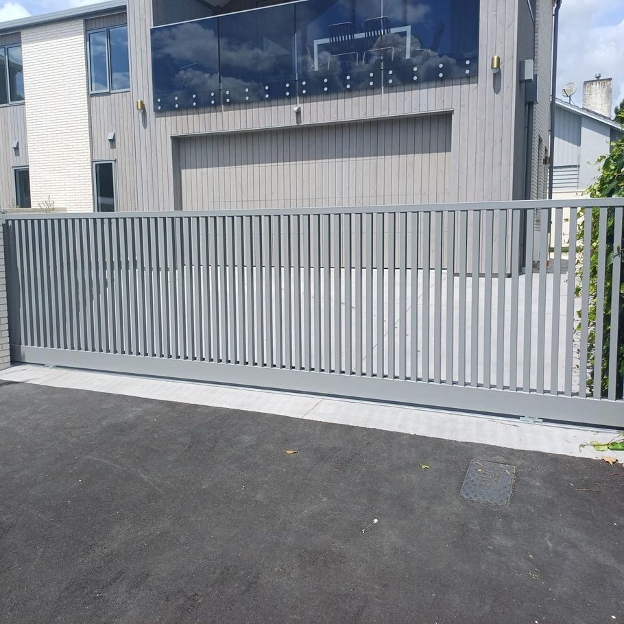 The most important automatic security gate and door features according to the experts