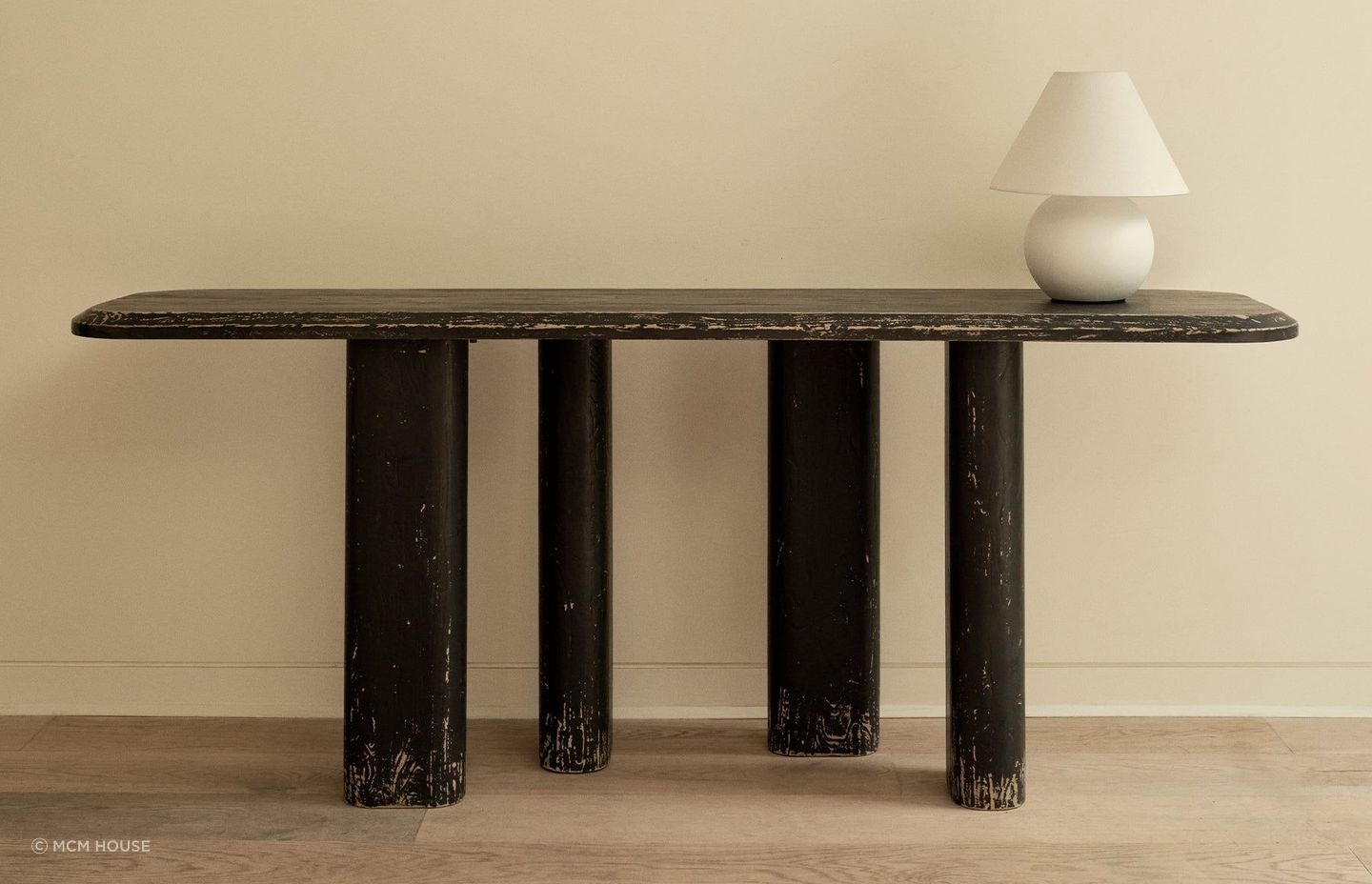 Cotton Pelleni Lamp
By MCM House