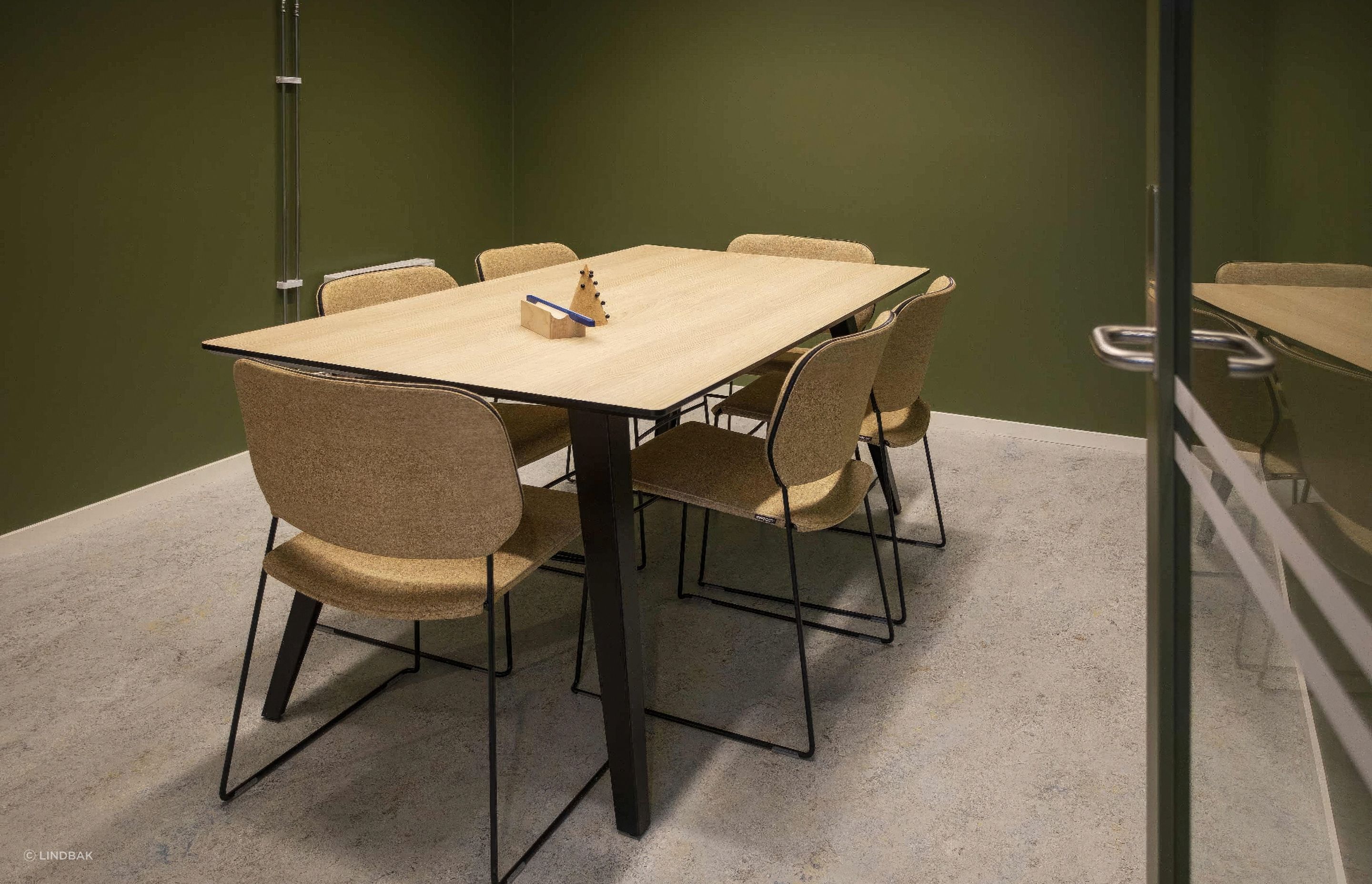 Featured: Offecct Lite Chair