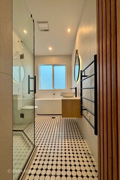 A striking monochromatic tiling job by Casa Ecco.