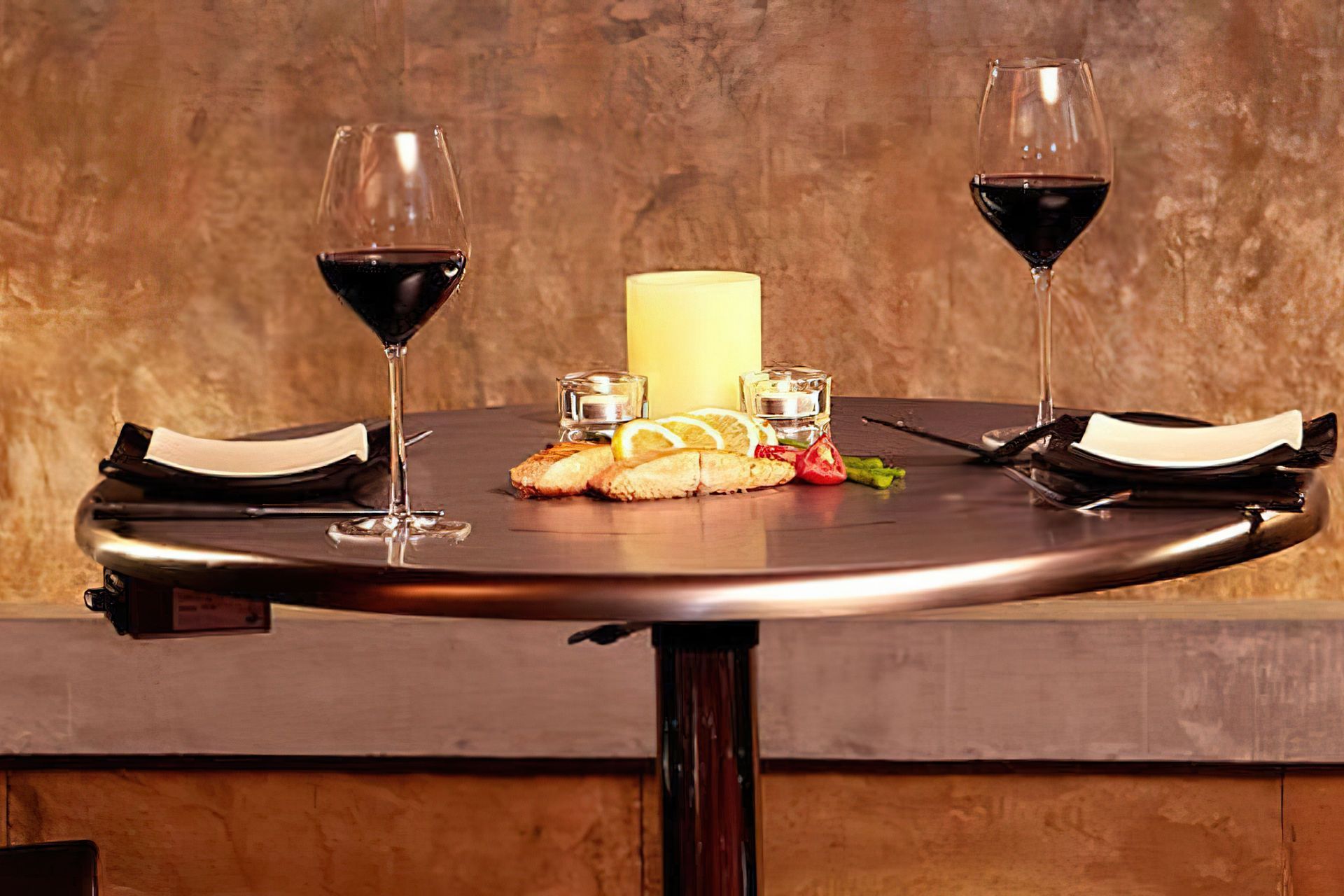 The compact TS-90 is perfect for romantic dinners or smaller spaces.