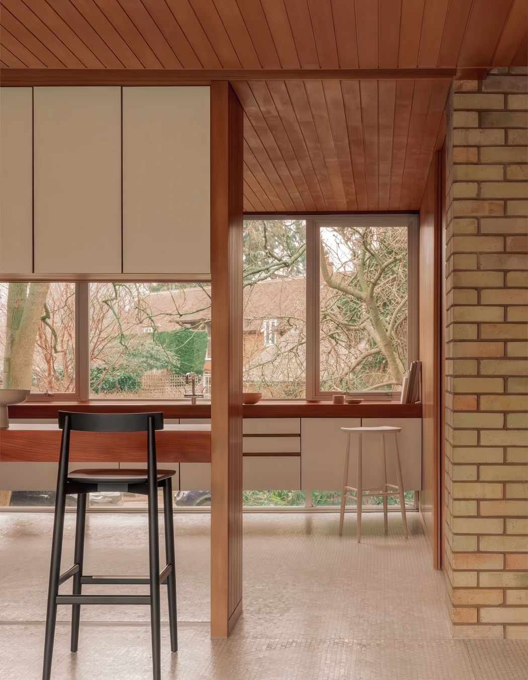 Lara Stool / L.Ercolani