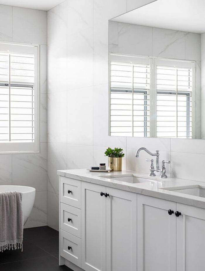 HAMPTONS HOUSE
by Vasi