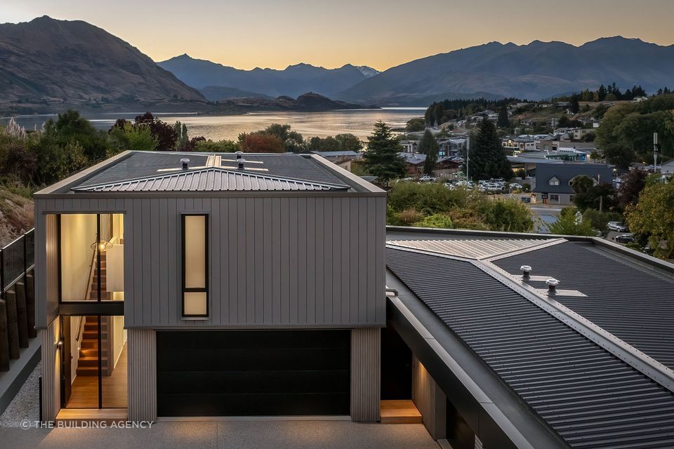 Stylish AliClad Max Aluminium Weatherboards
from The Building Agency designed for New Zealand conditions.