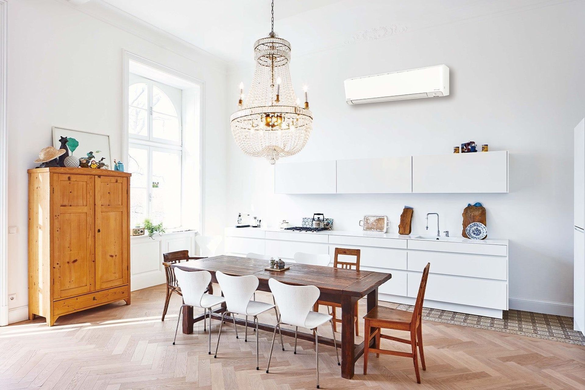 A split system heat pump like the Daikin Alira Split System Heat Pump from Beattie Air can effectively remove the presence of contaminants in the home.