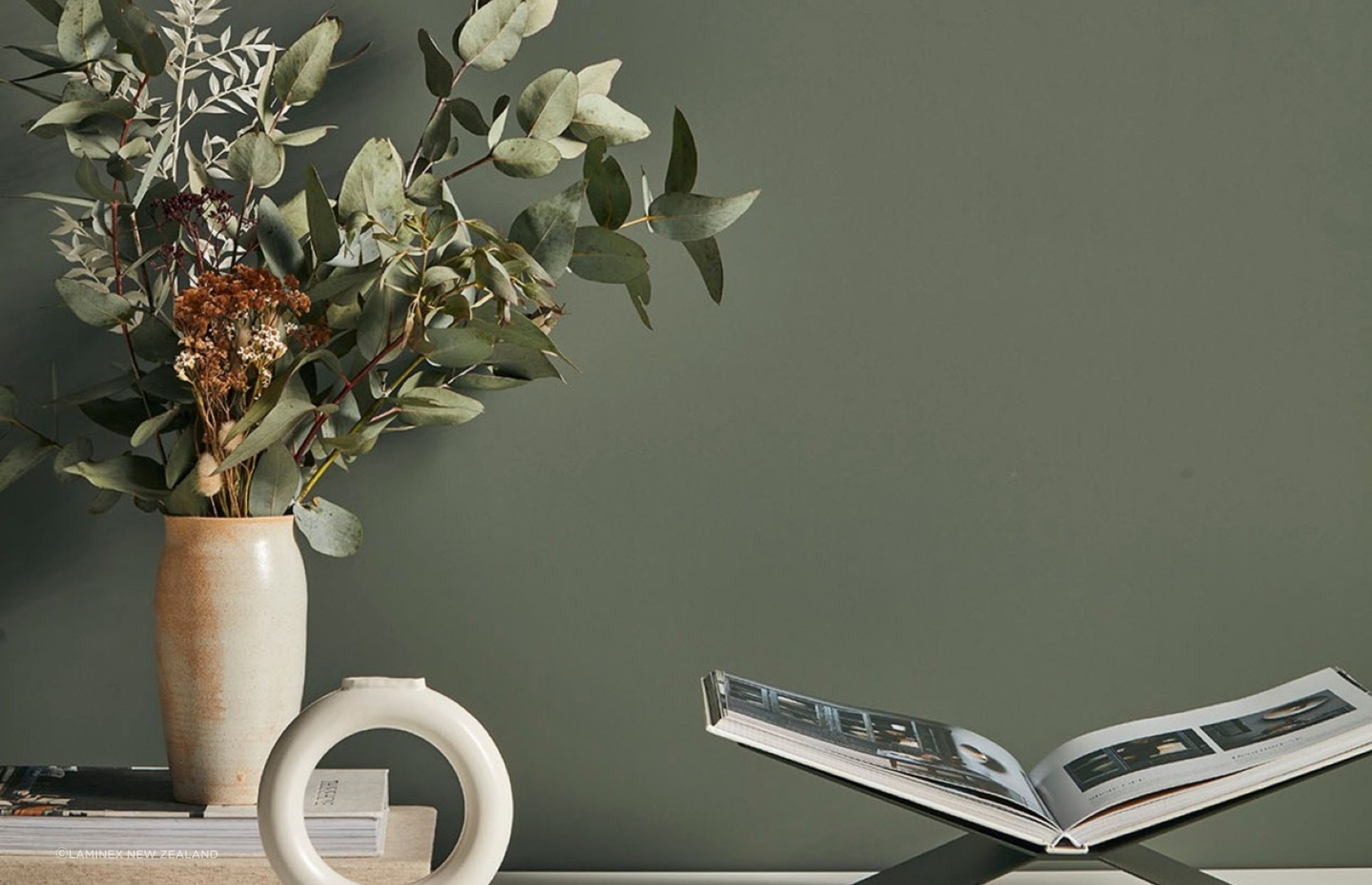Options like Luxurious Matte Surfaces from Alucci™ often come in a range of bold colours .