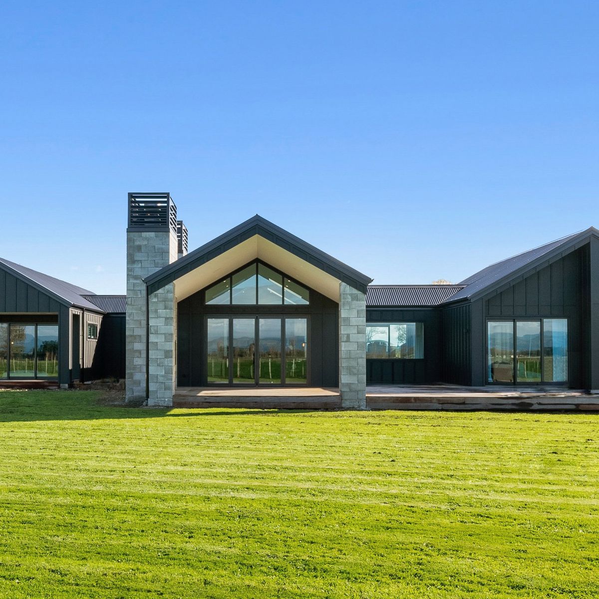 Crafting your vision: the essential checklist for a seamless building experience with your contractor