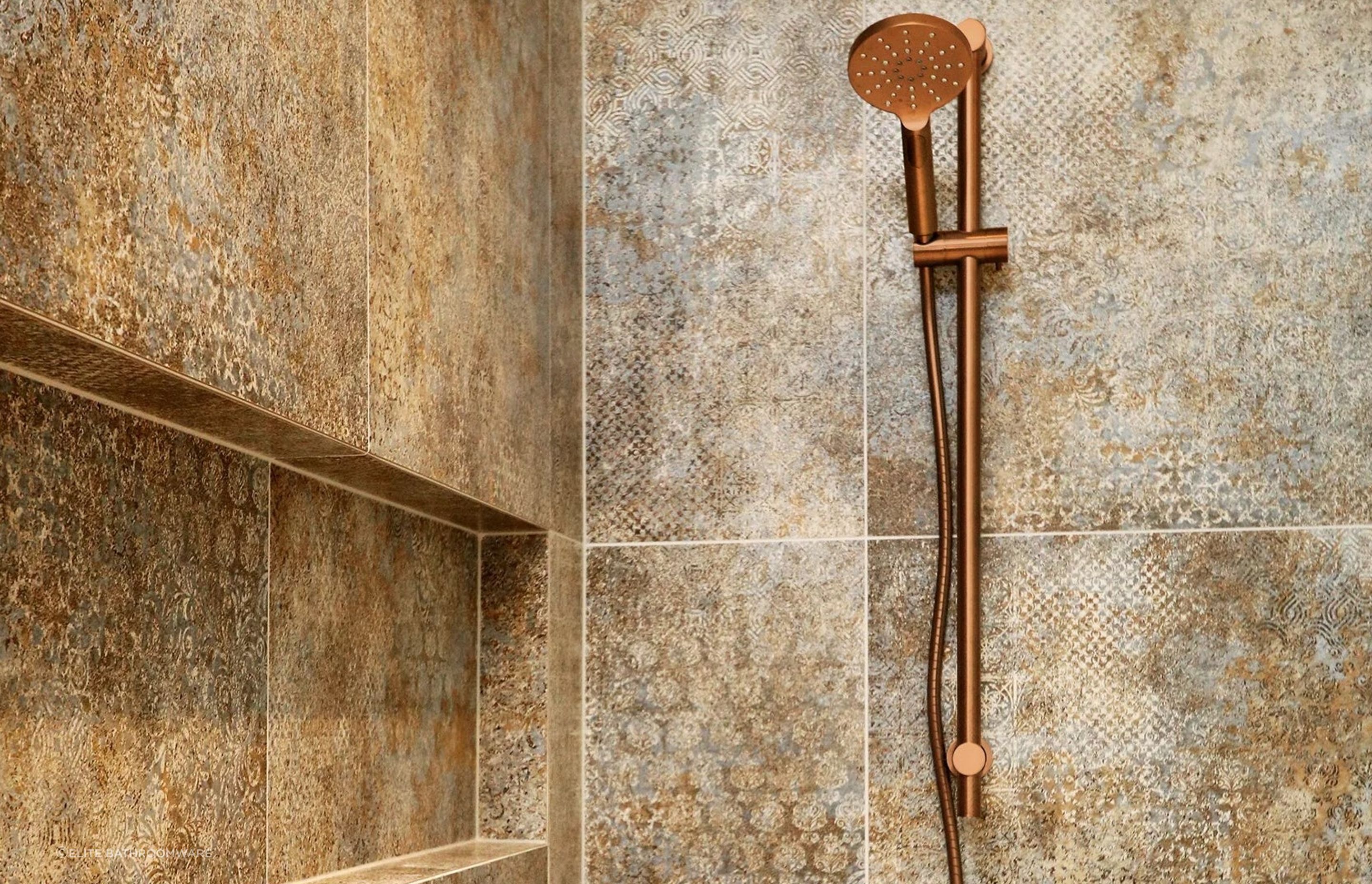 The Code Dusk Round Shower Rail comes with a multi-function handpiece for even greater versatility.