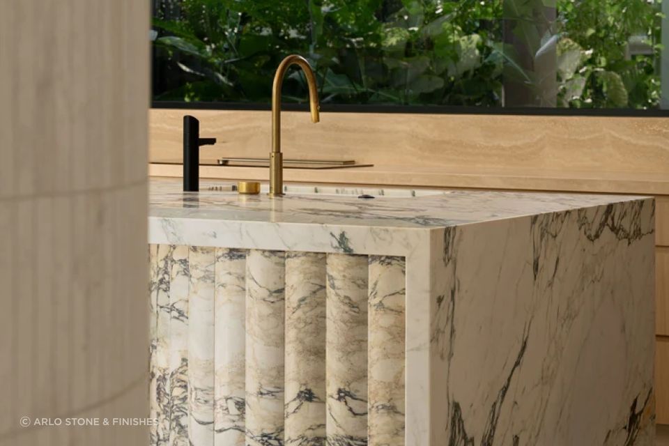 A sublime use of Calacatta Viola Marble from Arlo Stone & Finishes.