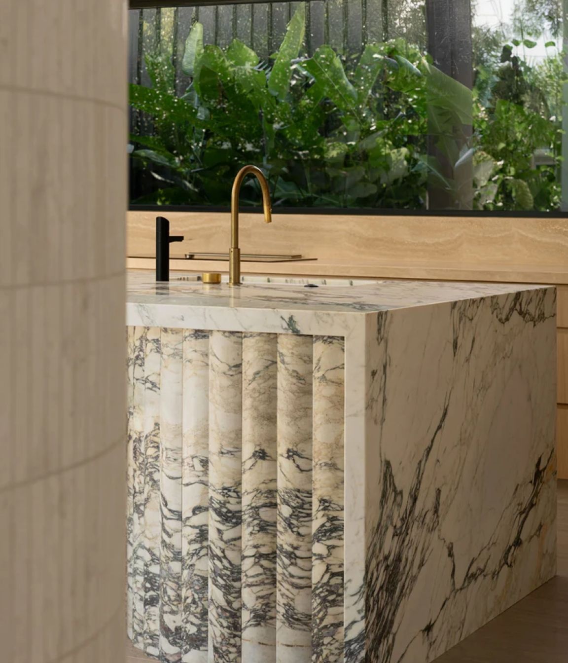 A sublime use of Calacatta Viola Marble from Arlo Stone & Finishes.
