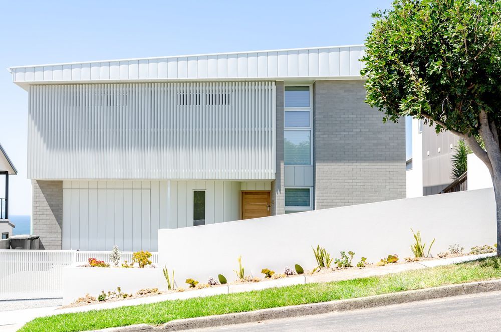 Postioned in an extremely exposed coastal location, this architecturally designed home required well-thought-out construction — built by MADE.
