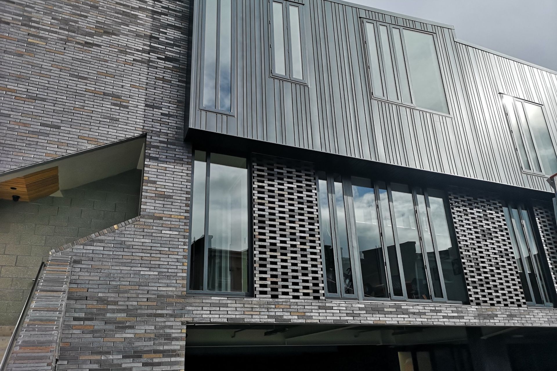 Beautiful variations in colour and texture with the Create Range Bricks from Canterbury Clay Bricks. | Photography: Patrick Reynolds &amp; Richard Thomas