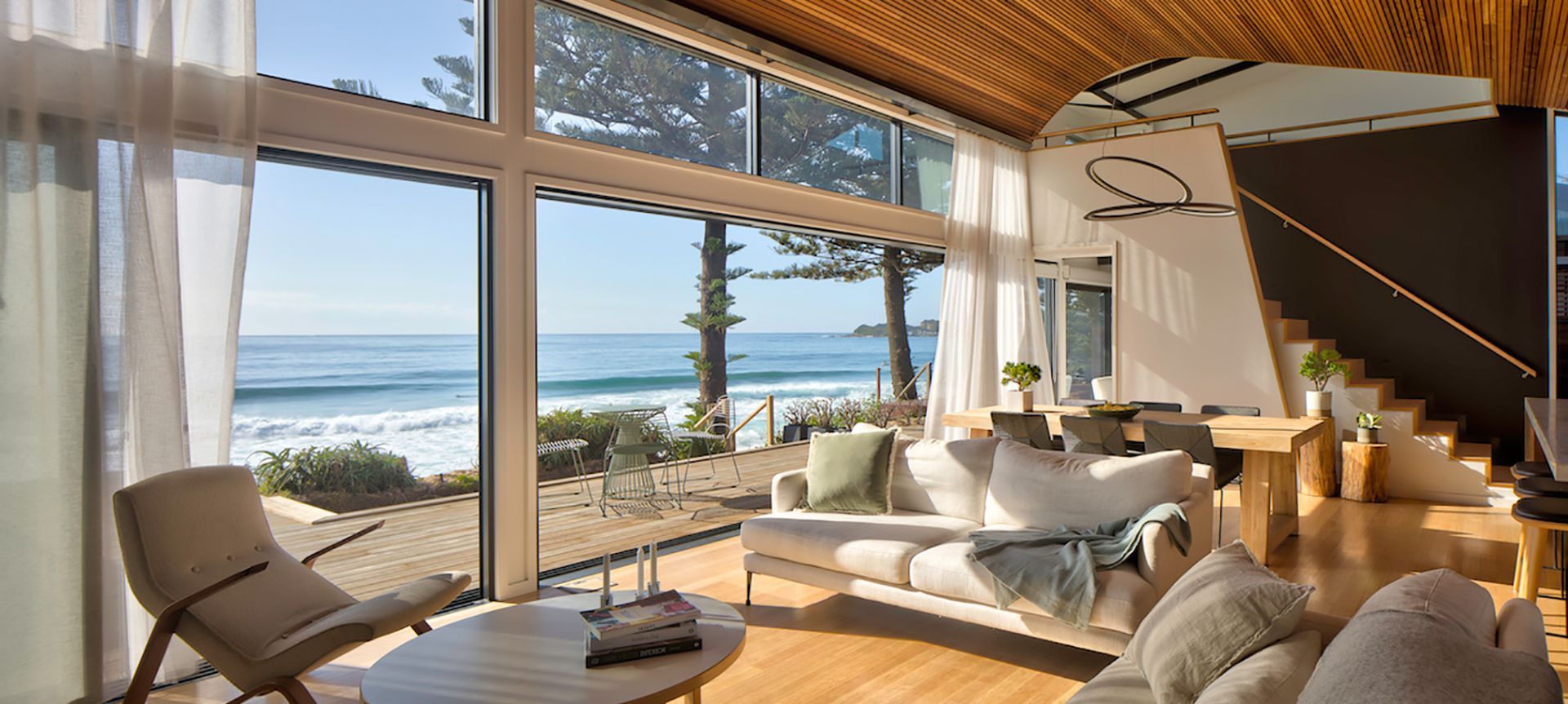 Wamberal House by Design King Company Photography: Brett Boardman
