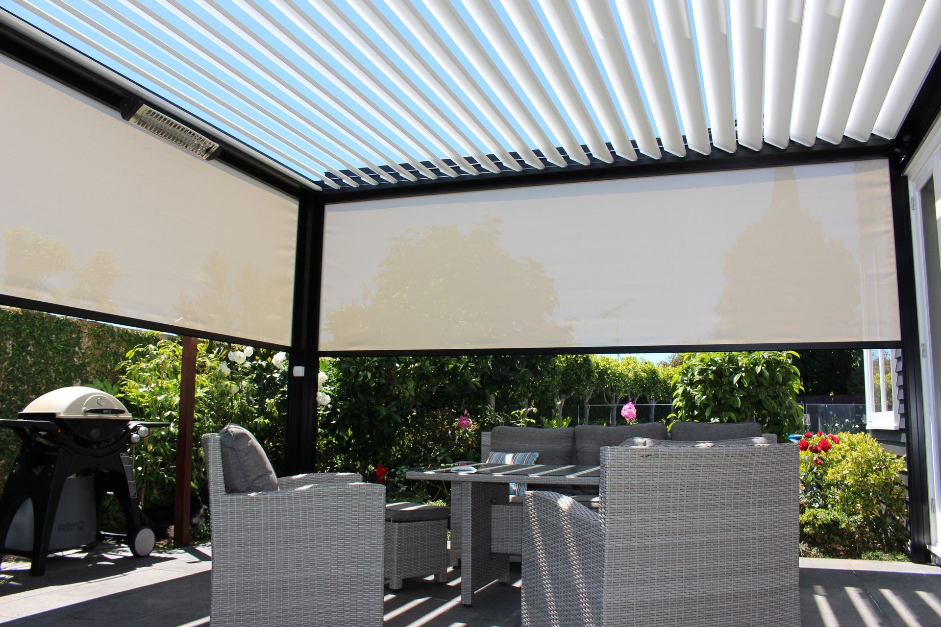 The Drop Down Outdoor Screens from Juralco can be fitted with optional wind sensors to detect potentially damaging winds.