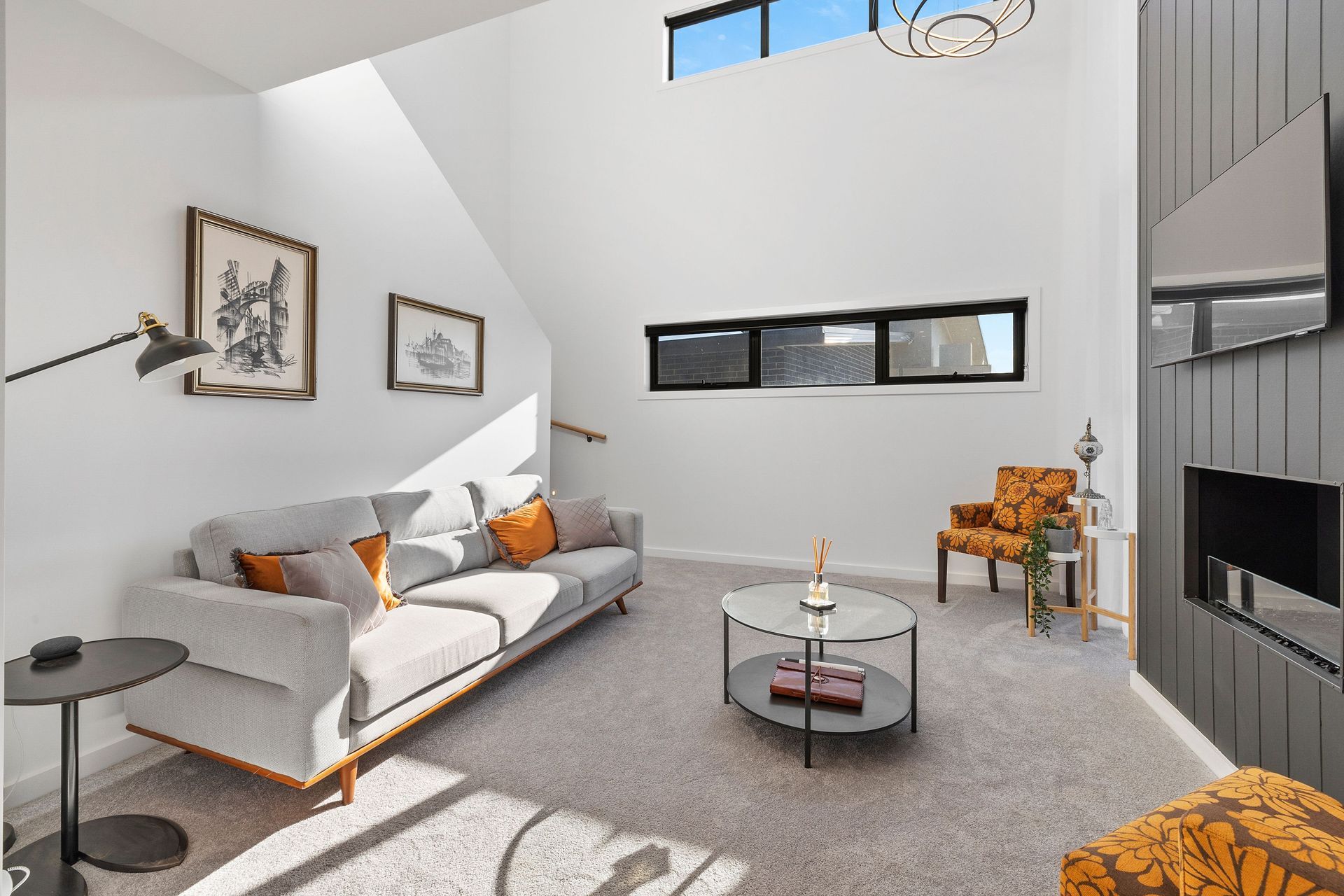 When it comes to personal sanctuaries, it's important to keep comfort and relaxation at the front of mind. Here, Black Line Concepts created a relaxing lounge space that provides the perfect cosy retreat.