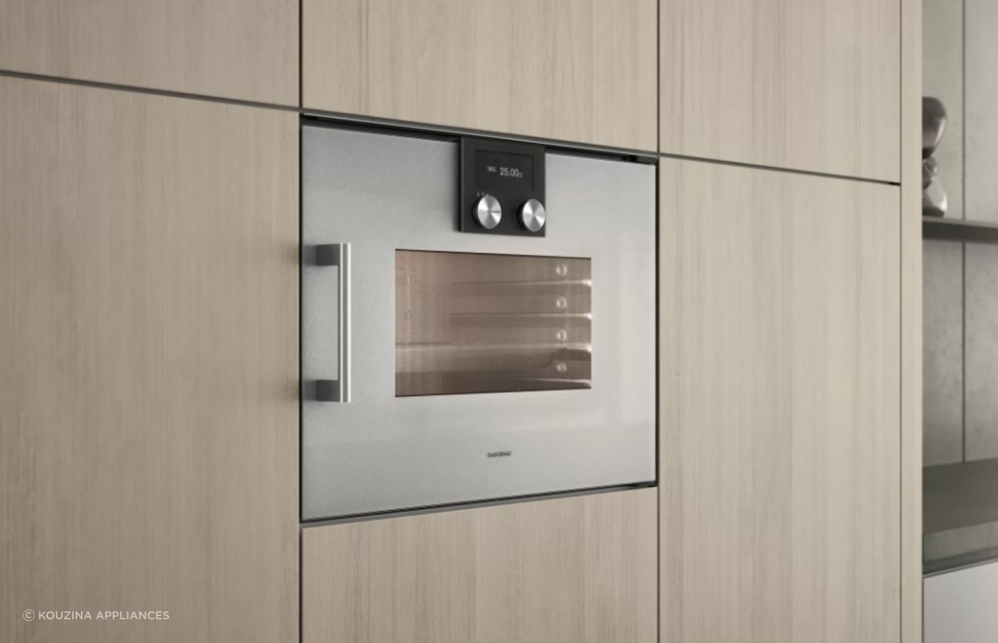 The Gaggenau Combi-Microwave Oven with Grill 200 Series offers the combination of a microwave, a grill and an oven.
