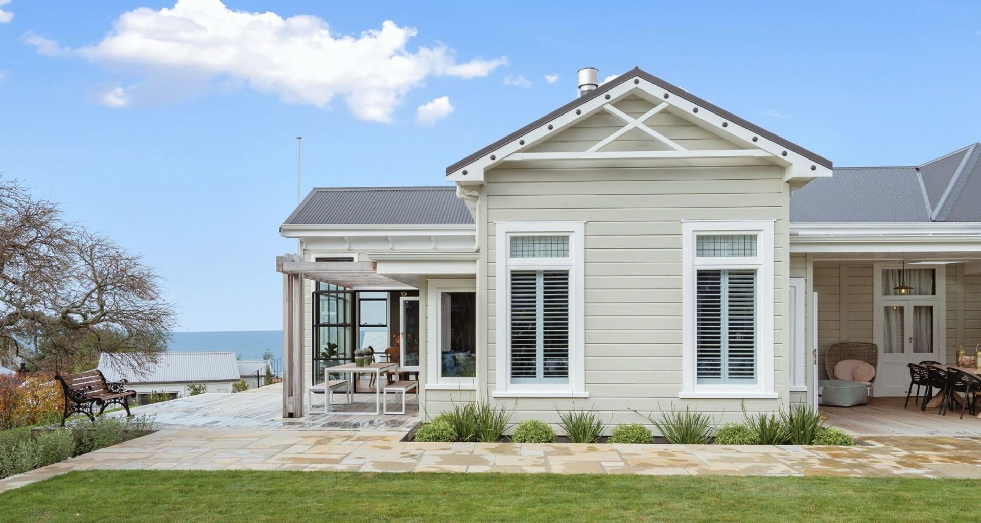 This Napier home saw a renovation that showcases the perfect fusion of traditional timber joinery and modern design elements.