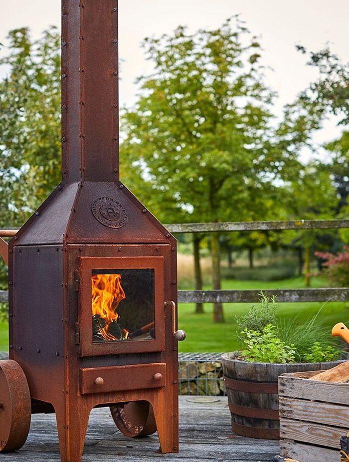 RB73 Bijuga with wheels outdoor heater from Heat & Grill