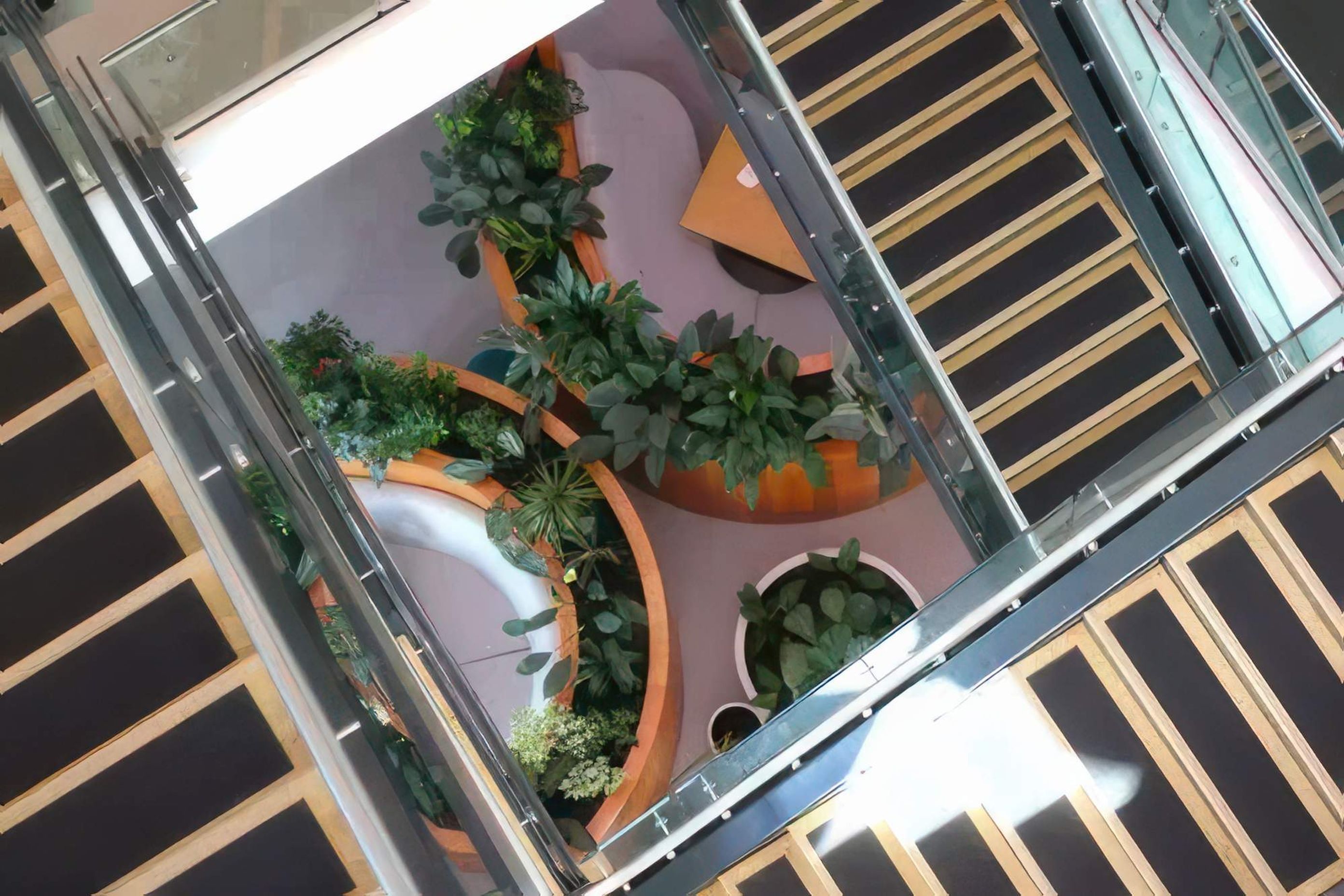 IGG-IFP-CBL-Indoor-inbuilt-garden-with-mixed-planting-vero-0823-5-1-gigapixel-high-fidelity-v2-2000w.jpeg