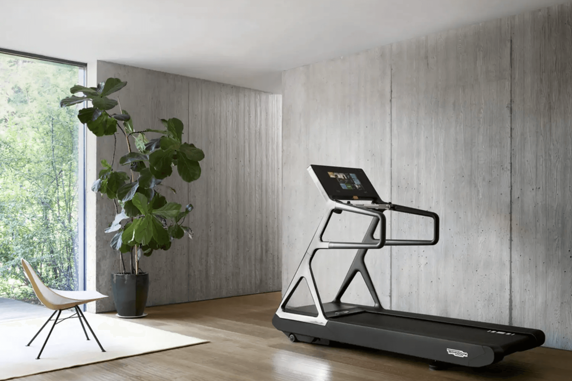 The Run Personal treadmill, designed by Antonio Citterio, combines cutting edge technology with beautiful lines.