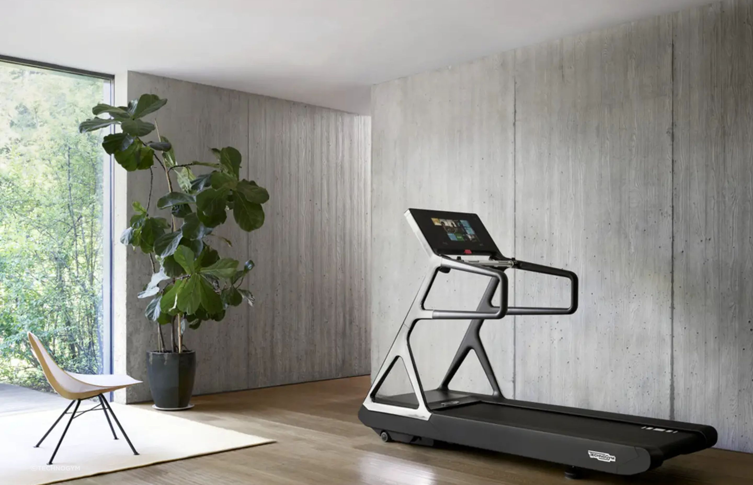 The Run Personal treadmill, designed by Antonio Citterio, combines cutting edge technology with beautiful lines.