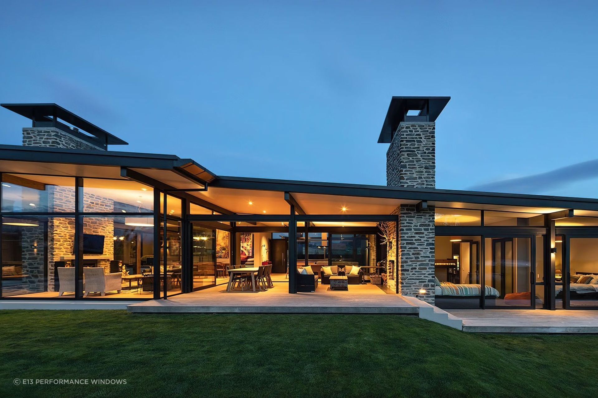 This Central Otago home is protected from the region’s fluctuating temperatures with triple glazing featuring double Low E and double argon gas.
